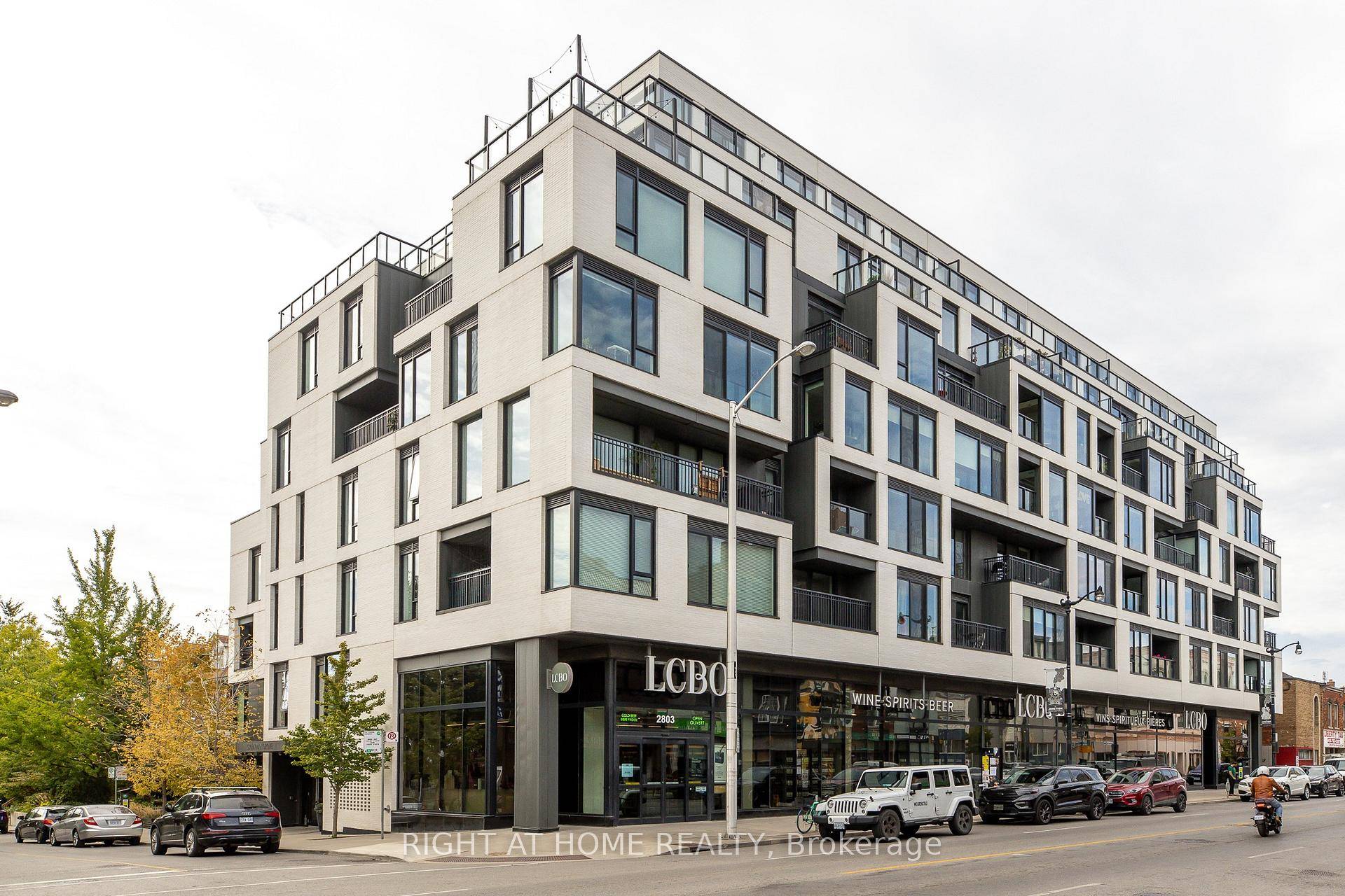 Bright amp ; Stylish 1 Bedroom On High Floor At Duke A Boutique Building In The Heart Of The Junction.