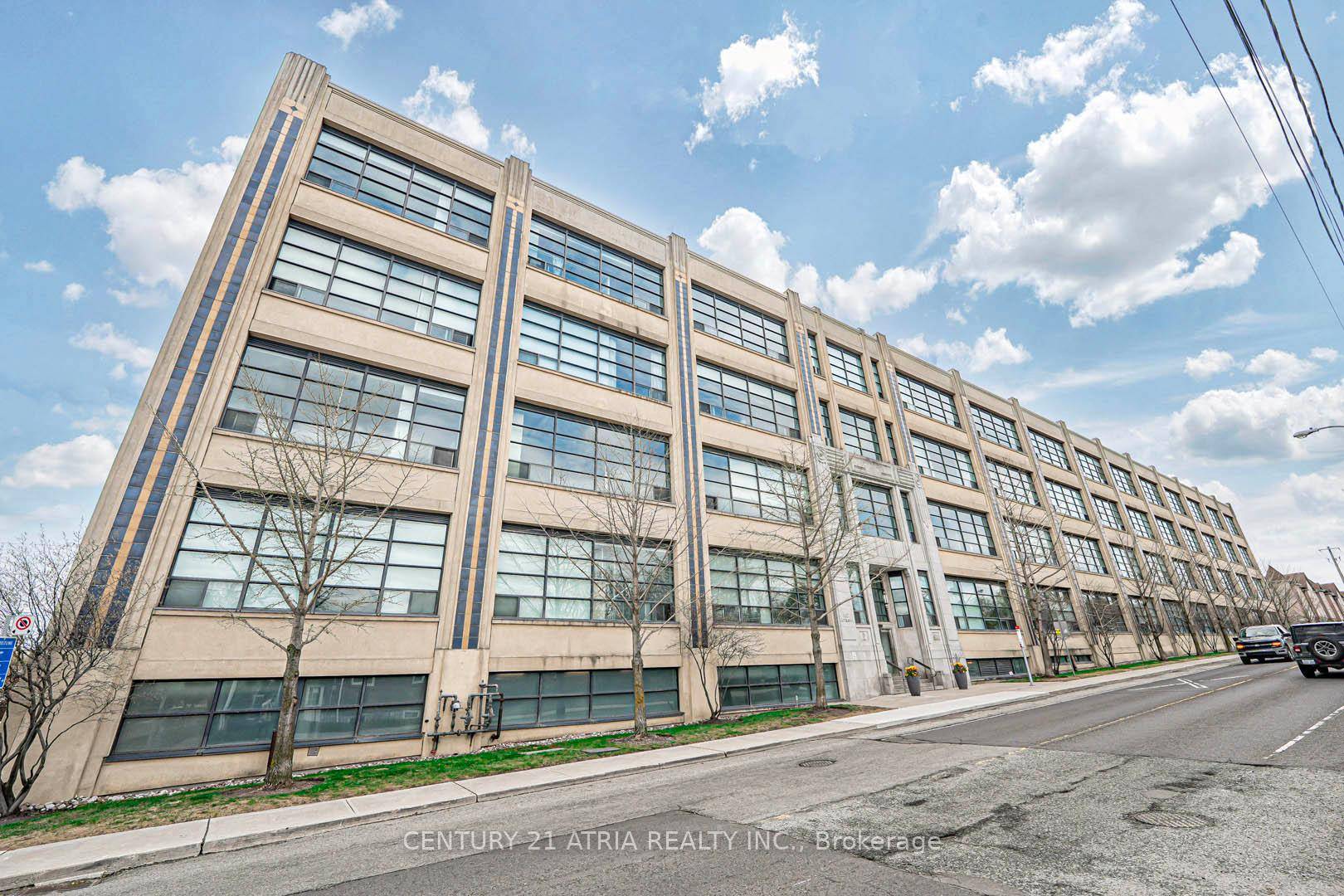 Discover a one of a kind 2 bedroom hard loft that blends rich history with modern sophistication.