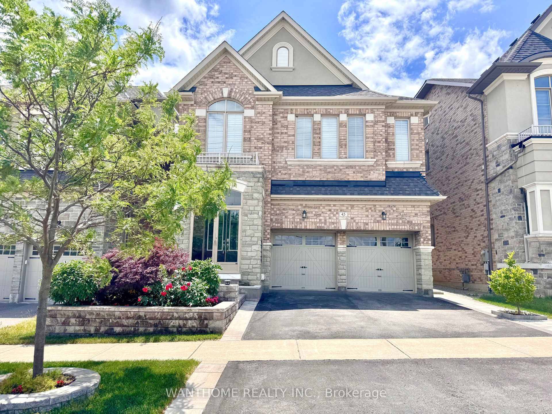 Exceptional Opportunity To Own This Elegant and Sophisticated 5 1 Bedrooms, 6 Bathrooms Home In The Prestigious Bayview Hill Neighbourhood.