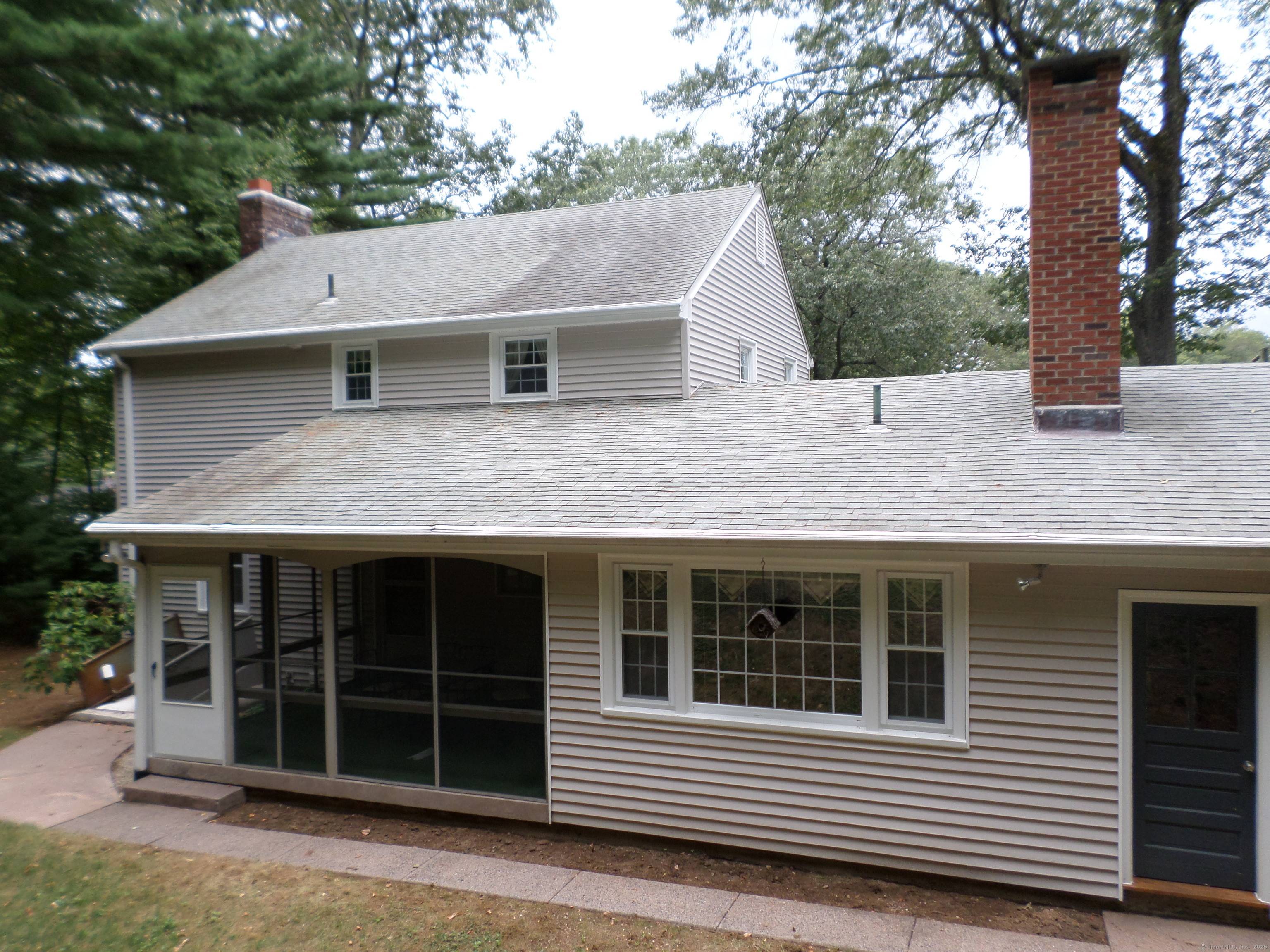 Spacious and well maintained Ansaldi built colonial adjacent to Case Mountain and Highland Park.