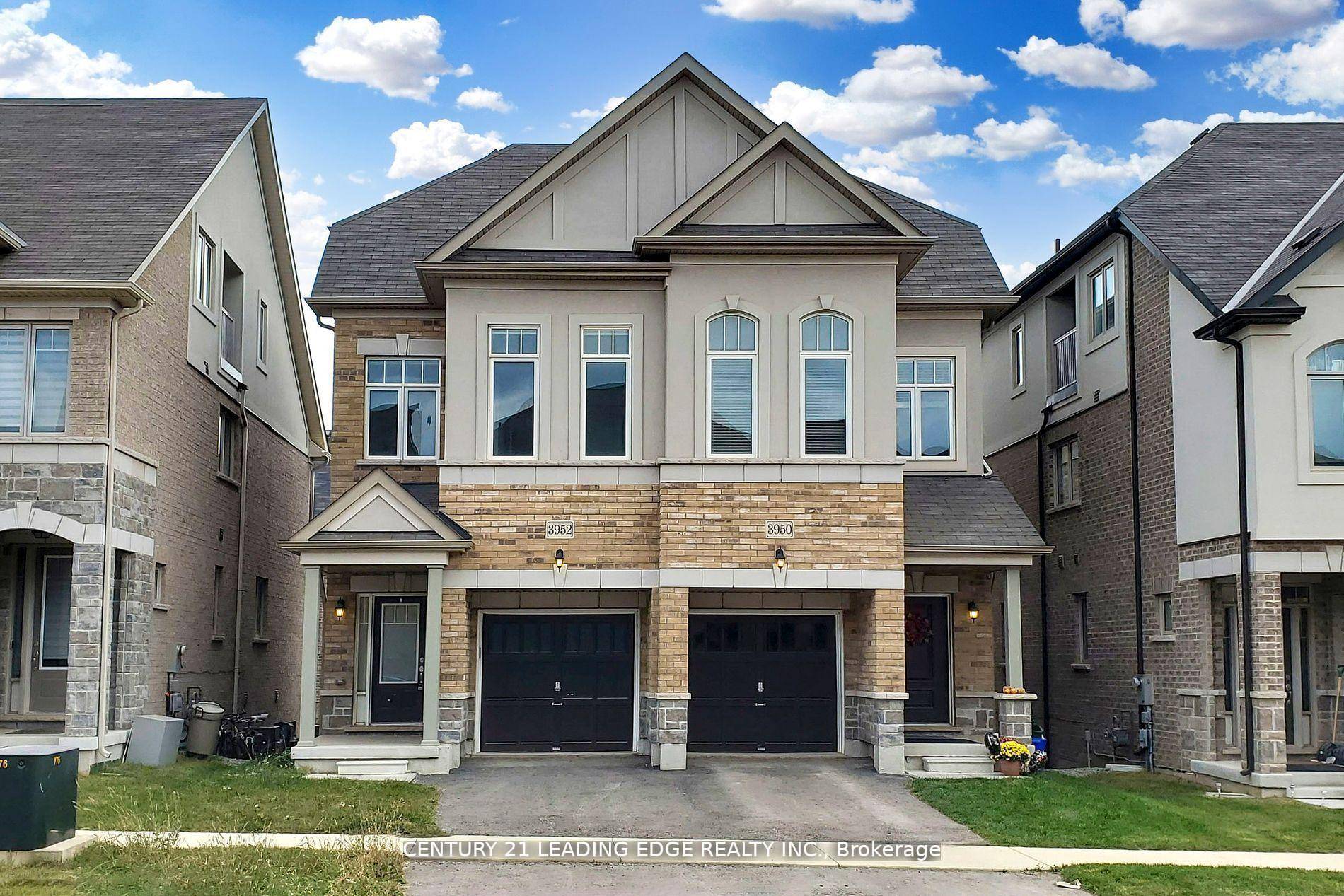 Beautiful Semi Detached, Located Alton Village Area.