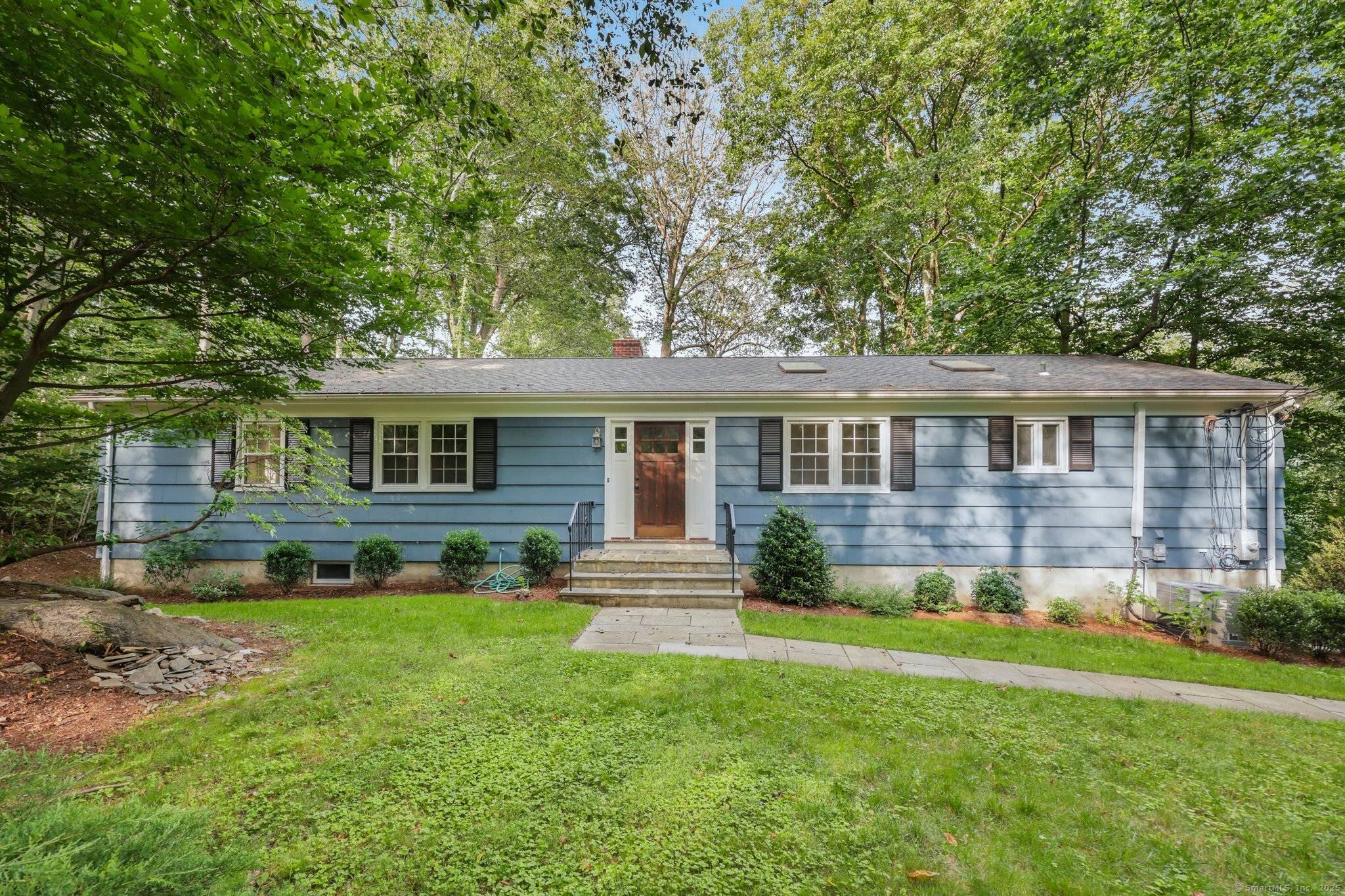 Spacious Updated North Stamford Ranch with In Law Potential !