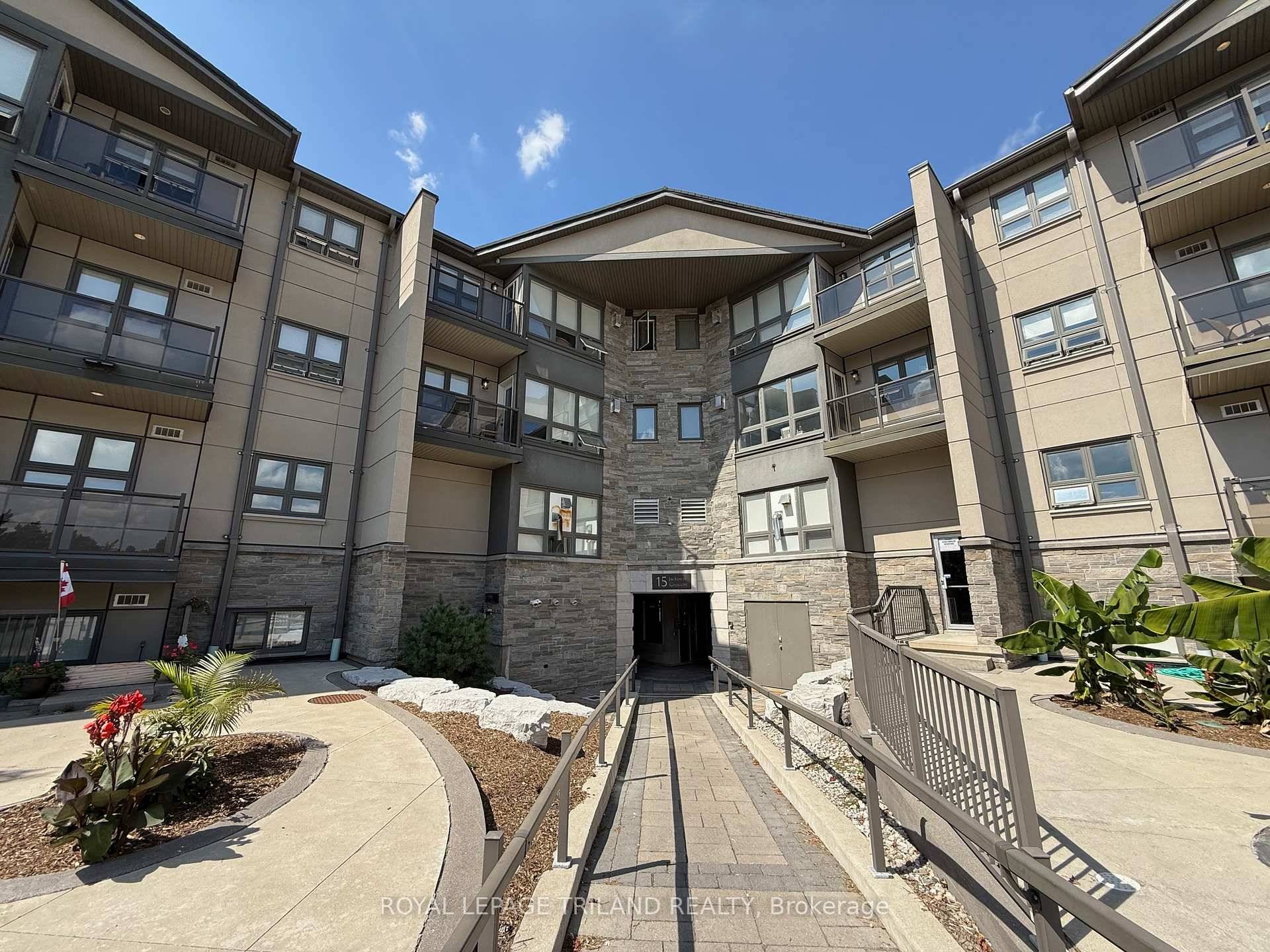 Welcome home ! This 3rd floor unit is renovated, vacant and ready to move into !