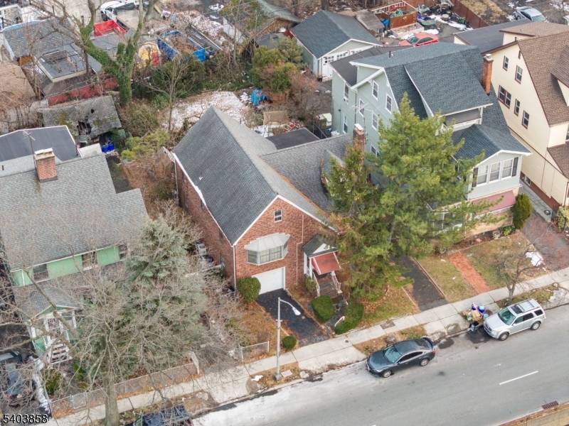 This 2041 Sq Ft Fixer Upper is making its debut with a loud bang.