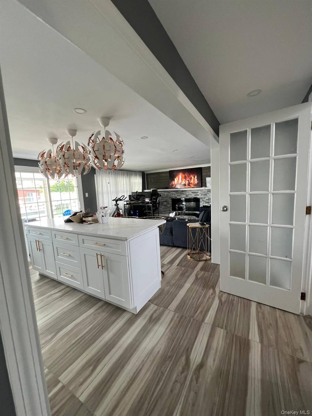 Beautiful 2 bedroom apartment in South Freeport, close to the Nautical Mile.