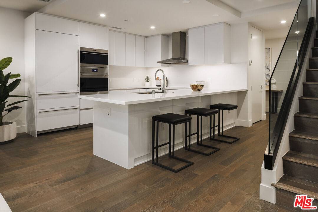411 S Hamel Rd 2BR Beverly Grove La