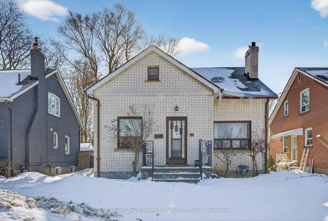 Welcome To This Beautifully Renovated Upper Unit Residence In A Highly Convenient Bathurst amp ; Wilson Location.