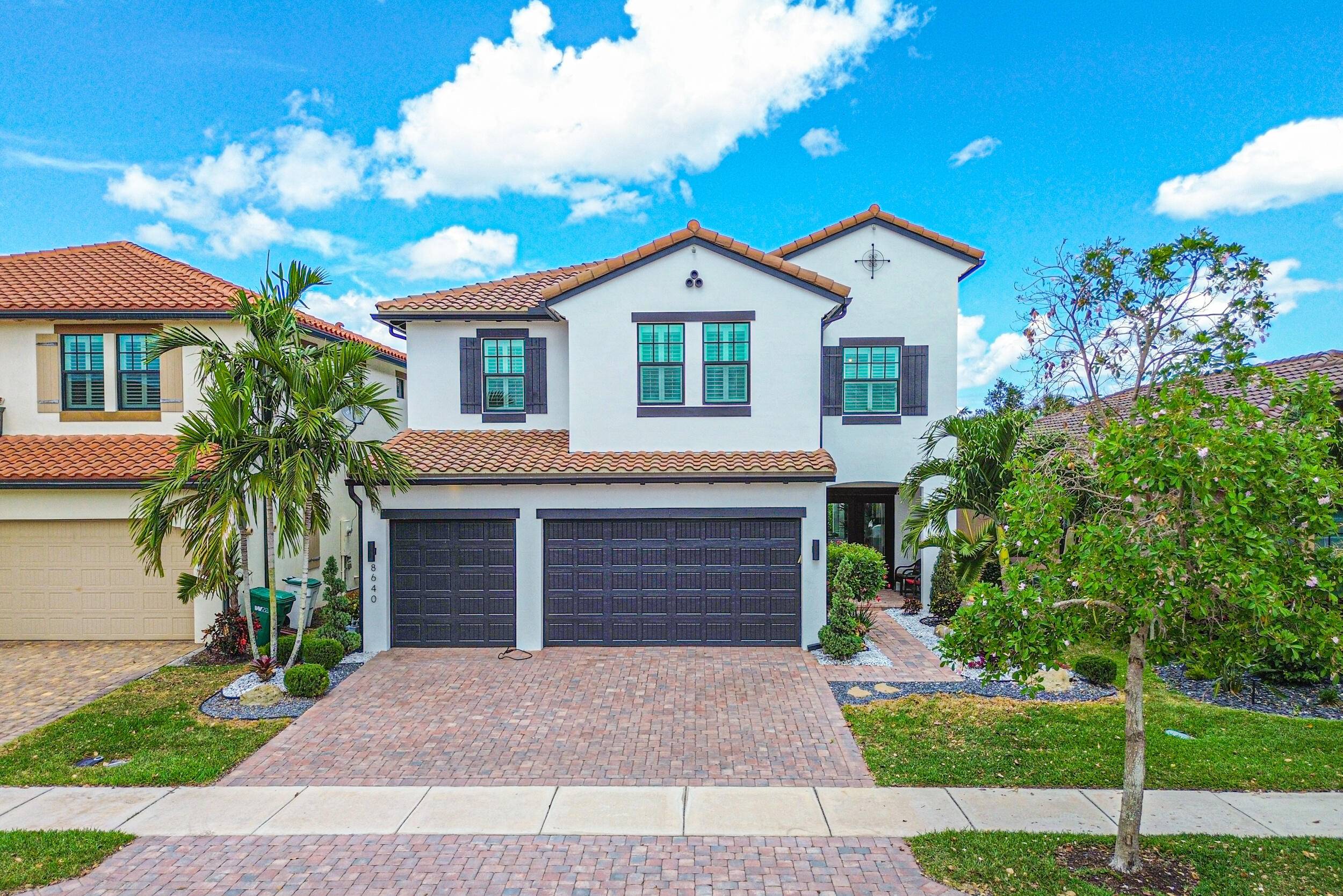 Luxurious living in one of the most sought after communities in Parkland.