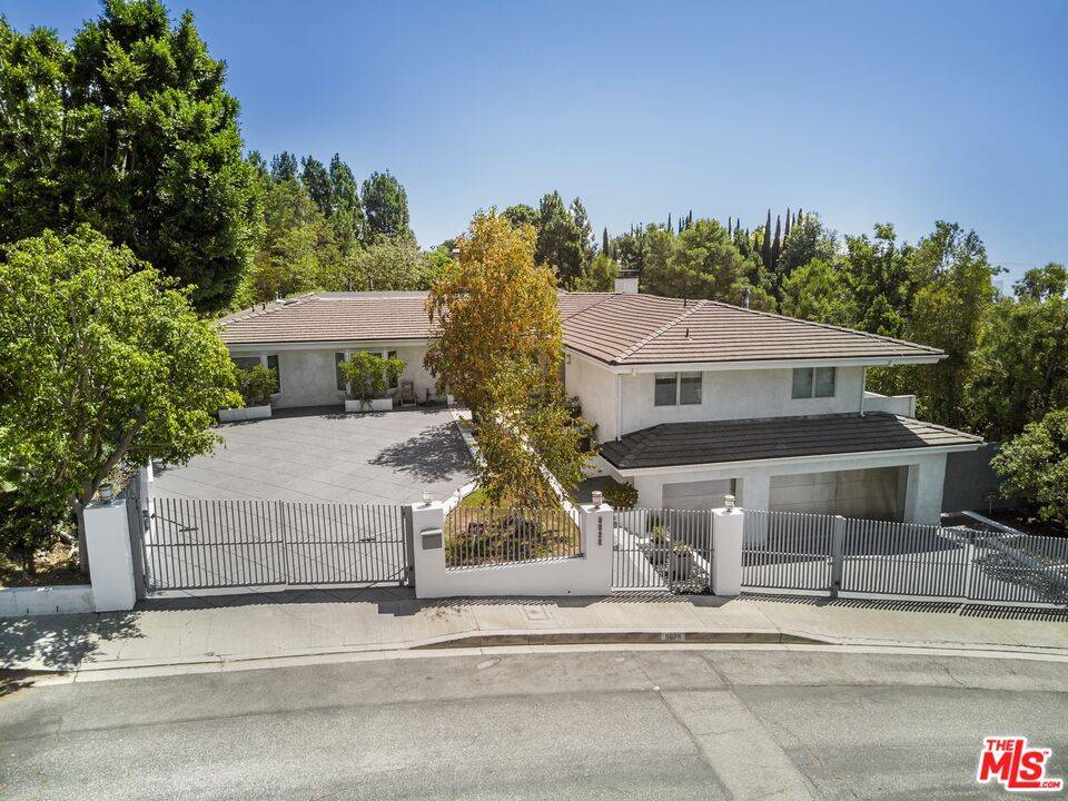 9626 Highridge Dr 5BR Beverly Hills Post Office | B.H.P.O. La
