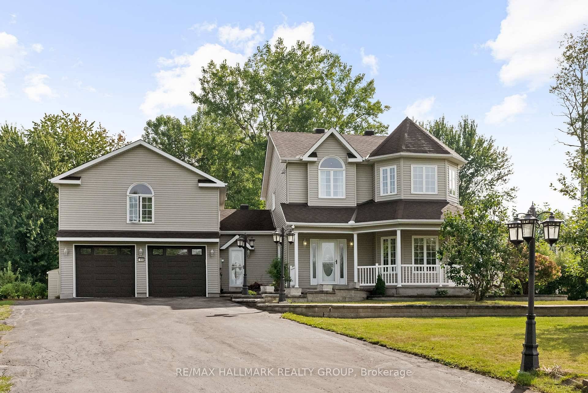 Welcome to this stunning 3 bedroom home perfectly situated next to the Ottawa River, offering incredible views, abundant natural light from its many windows, and the bonus of a private ...