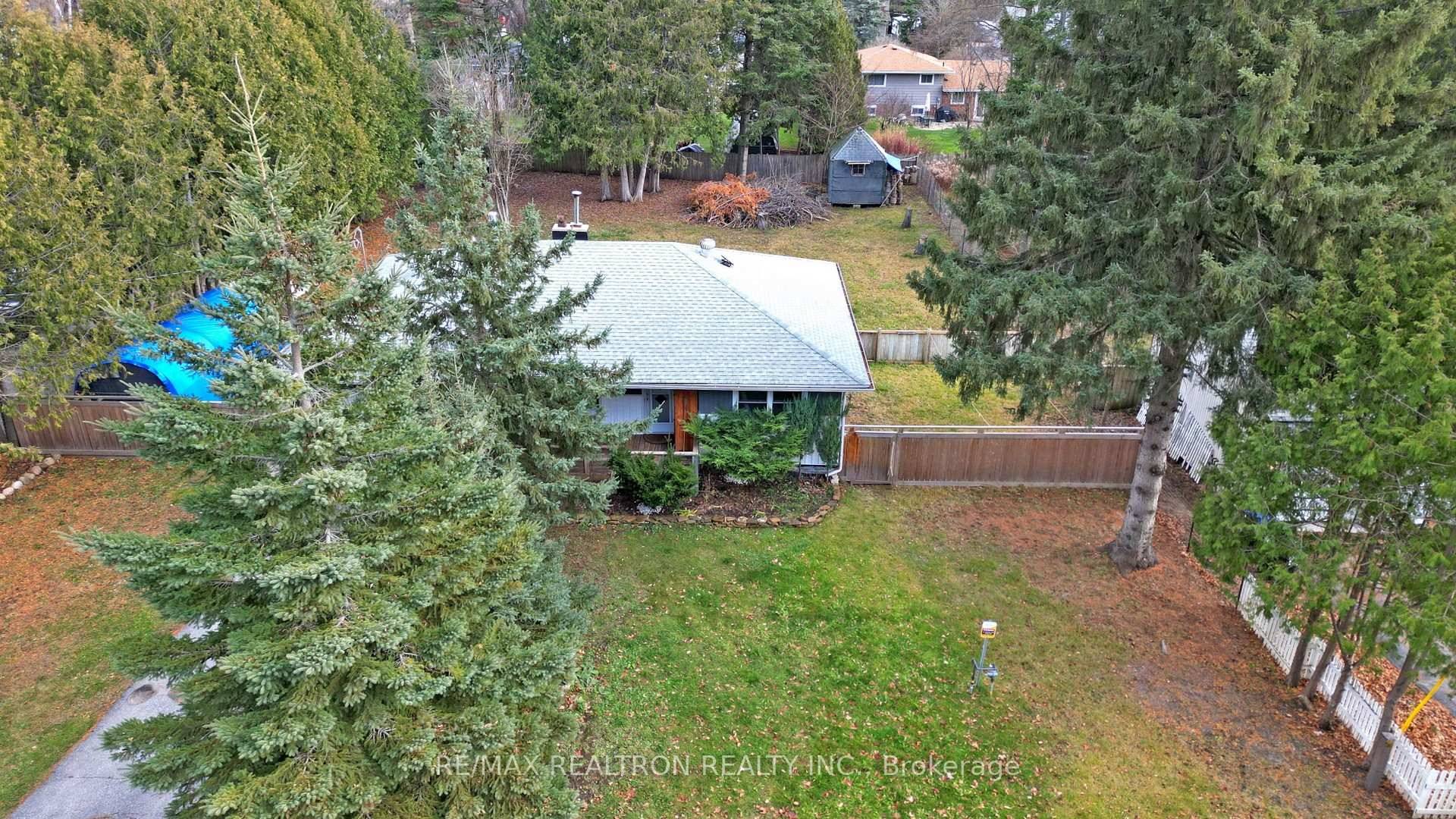Charming, Well Maintained Home Just Steps from the Beach amp ; close to Yonge !