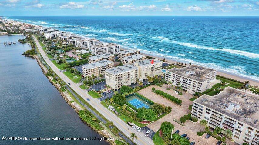 Wonderful Penthouse unit with lovely ocean and lake view, including sunrises and sunsets !