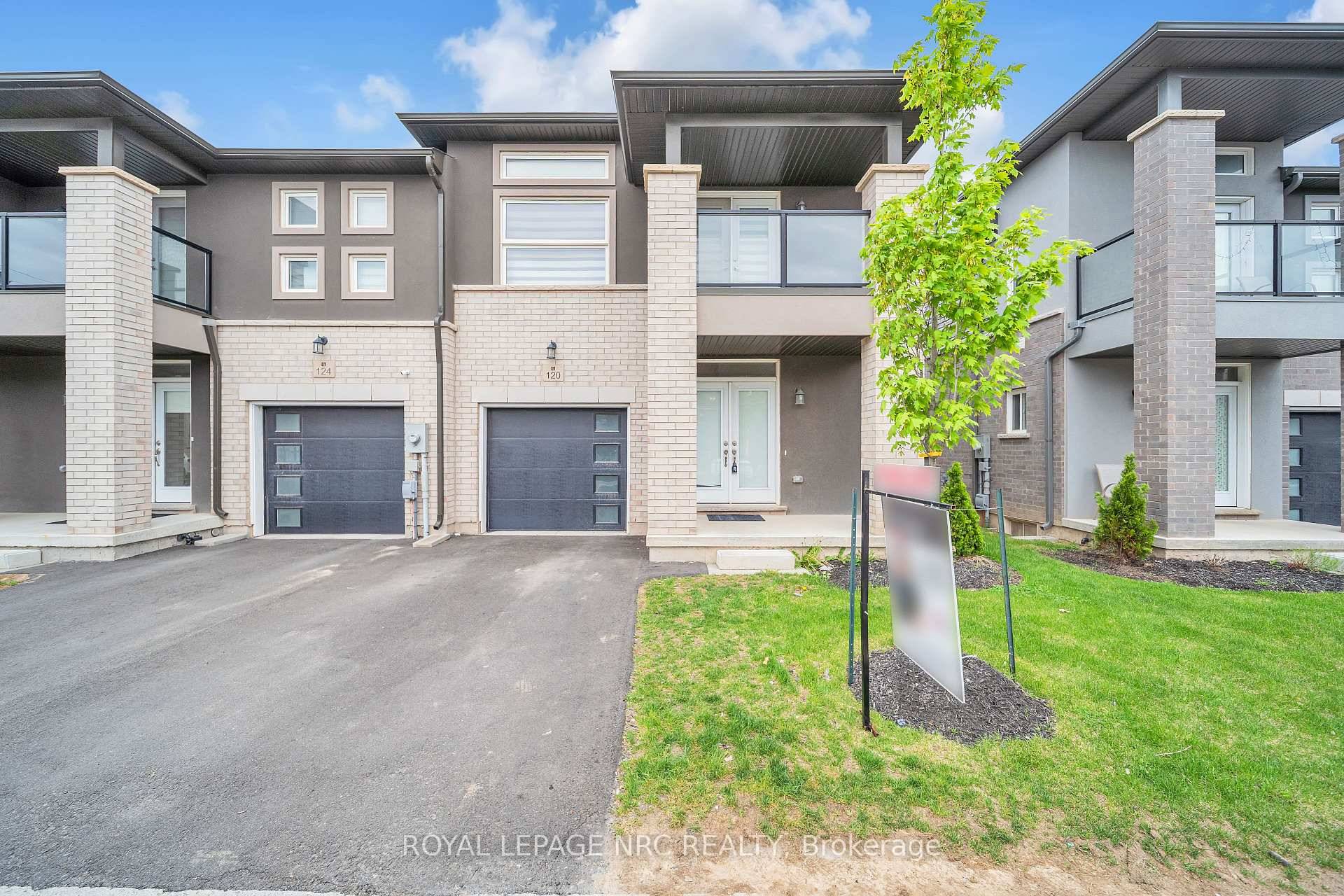 Excellent Location Modern End Unit for Sale !