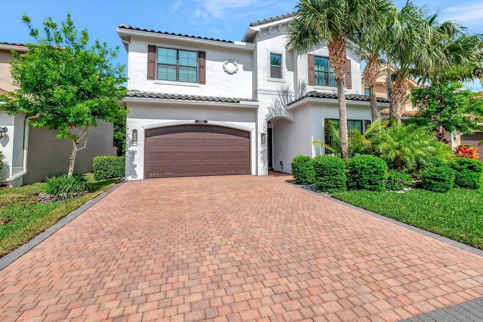 Stunning Siena model at Tuscany North in Delray Beach !