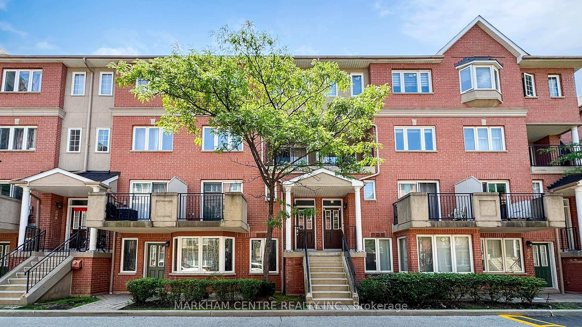 Townhouse with recreation facilities ?