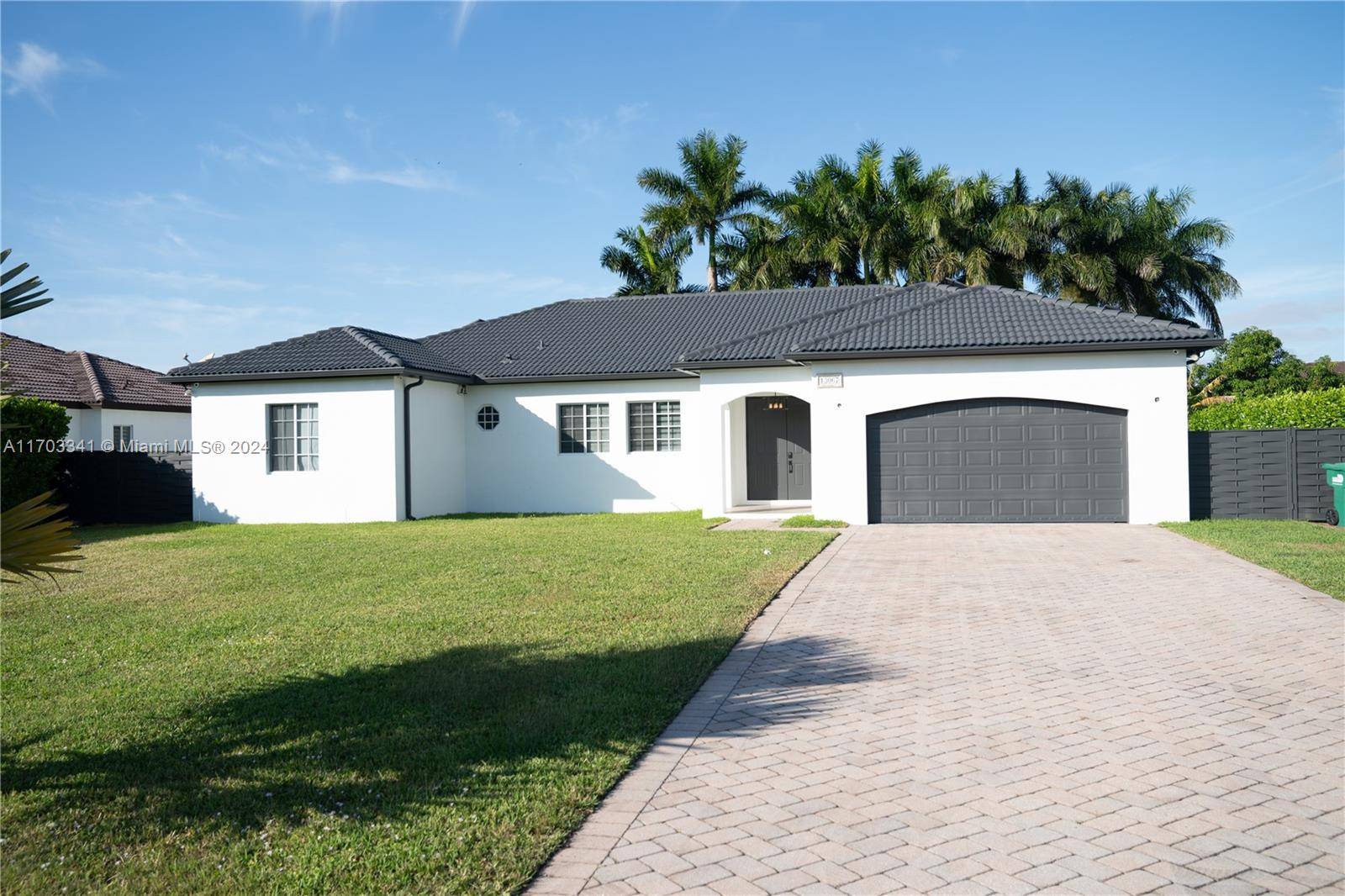 Absolutely Gorgeous Home in one of Miami's most desired areas and neighborhood.