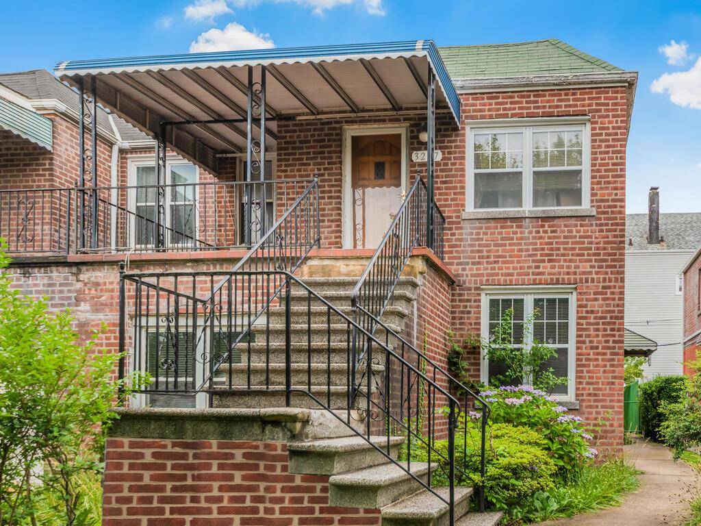 Welcome to this great multifamily residential property offering exceptional space, flexibility, and outdoor charm in the heart of the Bronx !