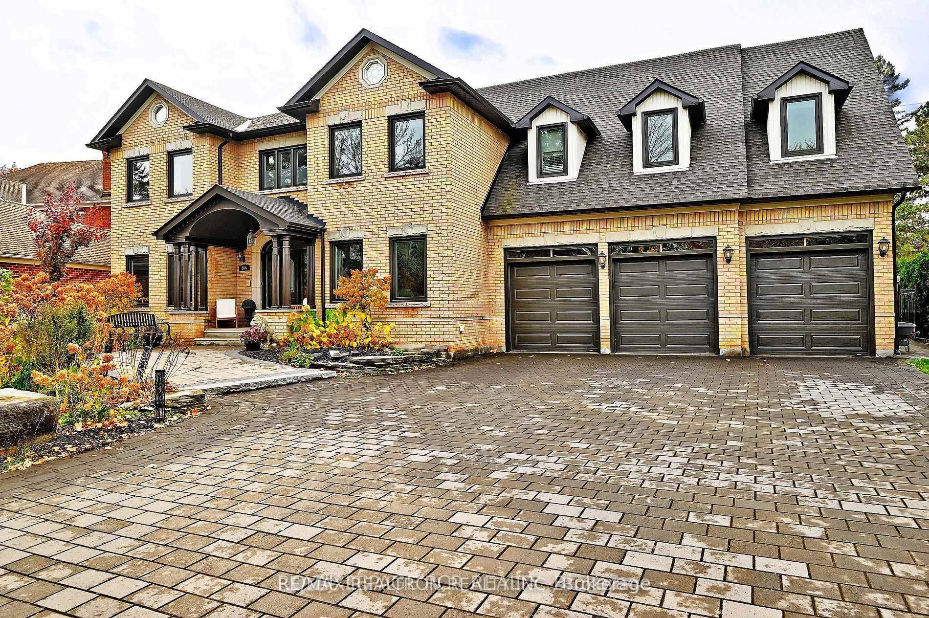 Brand New One Bedroom Basement Apartment in Aurora Kennedy Area Located in the desirable area, this brand new basement offers modern living in a quiet and secure neighborhood.