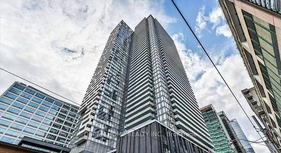 Welcome To Yonge Rich. Stunning 2 Bedroom Media Corner Unit.