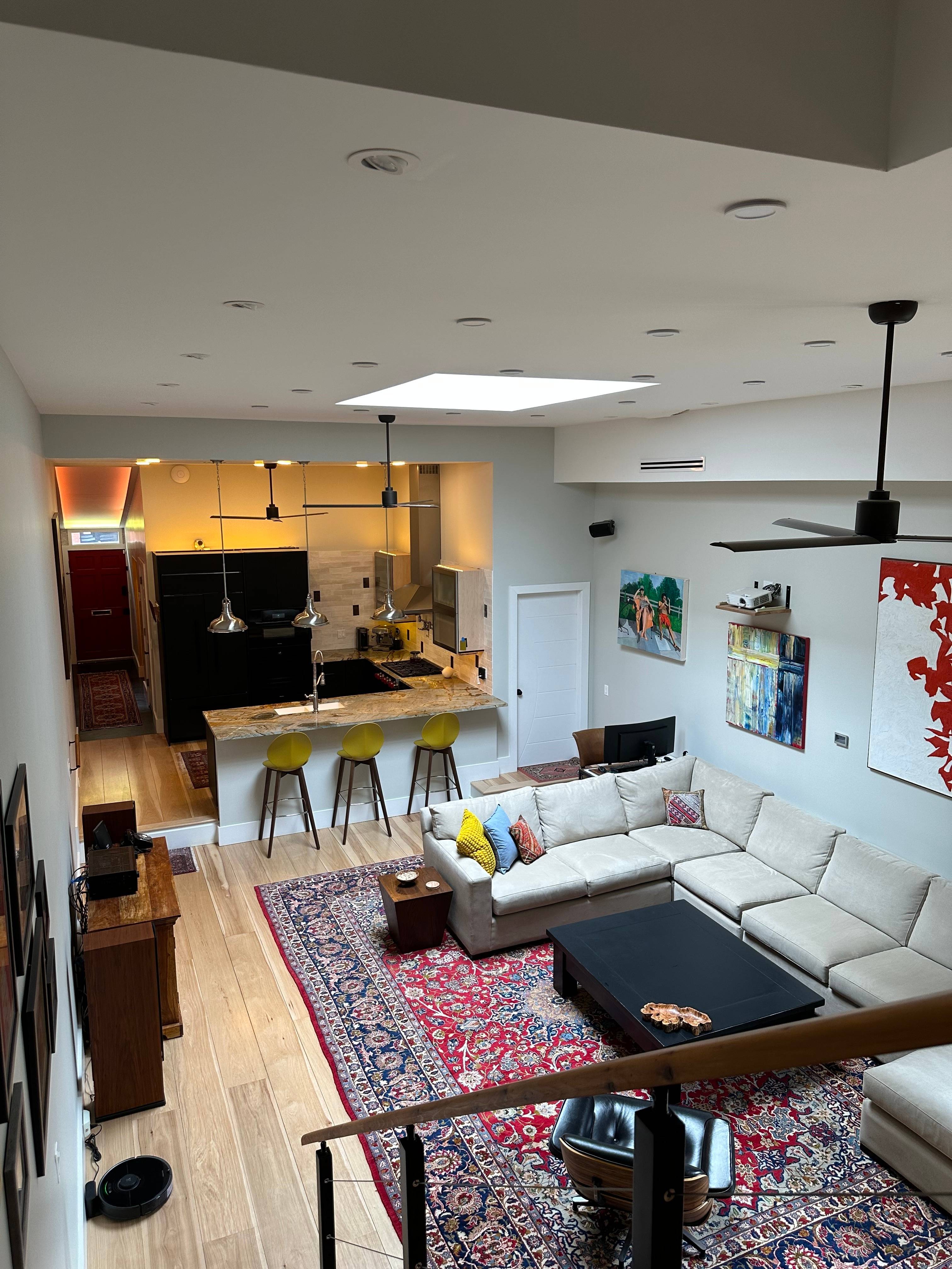Fully Furnished and Newly Renovated Grand Loft with Garage Parking Short Term Lease Available for 6 10 Months !