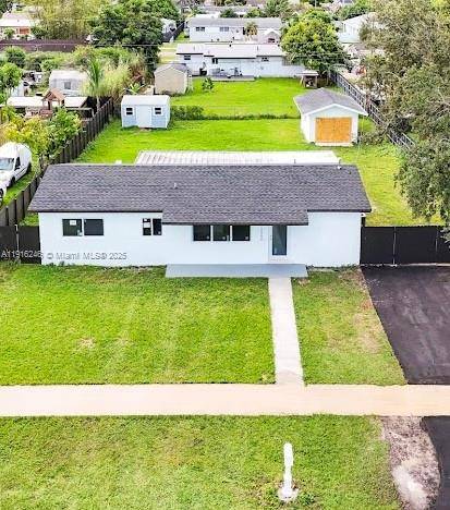 Fully renovated 3BD 2BA home on an oversized 11, 000 sq ft lot.