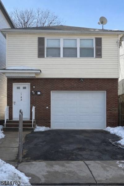 Built in 1989, this 2 family property is located in prime section of Elizabeth and is ready for you !