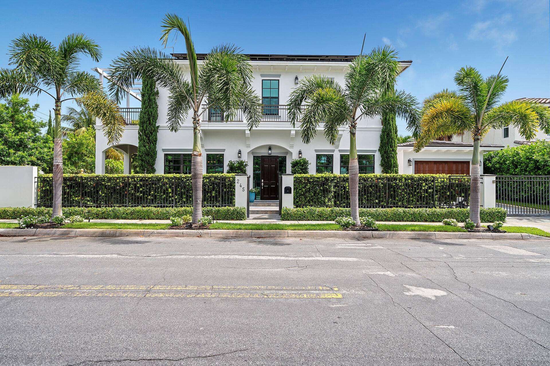 Built in 2021 in the 200 block of historic Southland Park, this island inspired classic is within a short distance to downtown West Palm Beach's restaurants and entertainment venues.