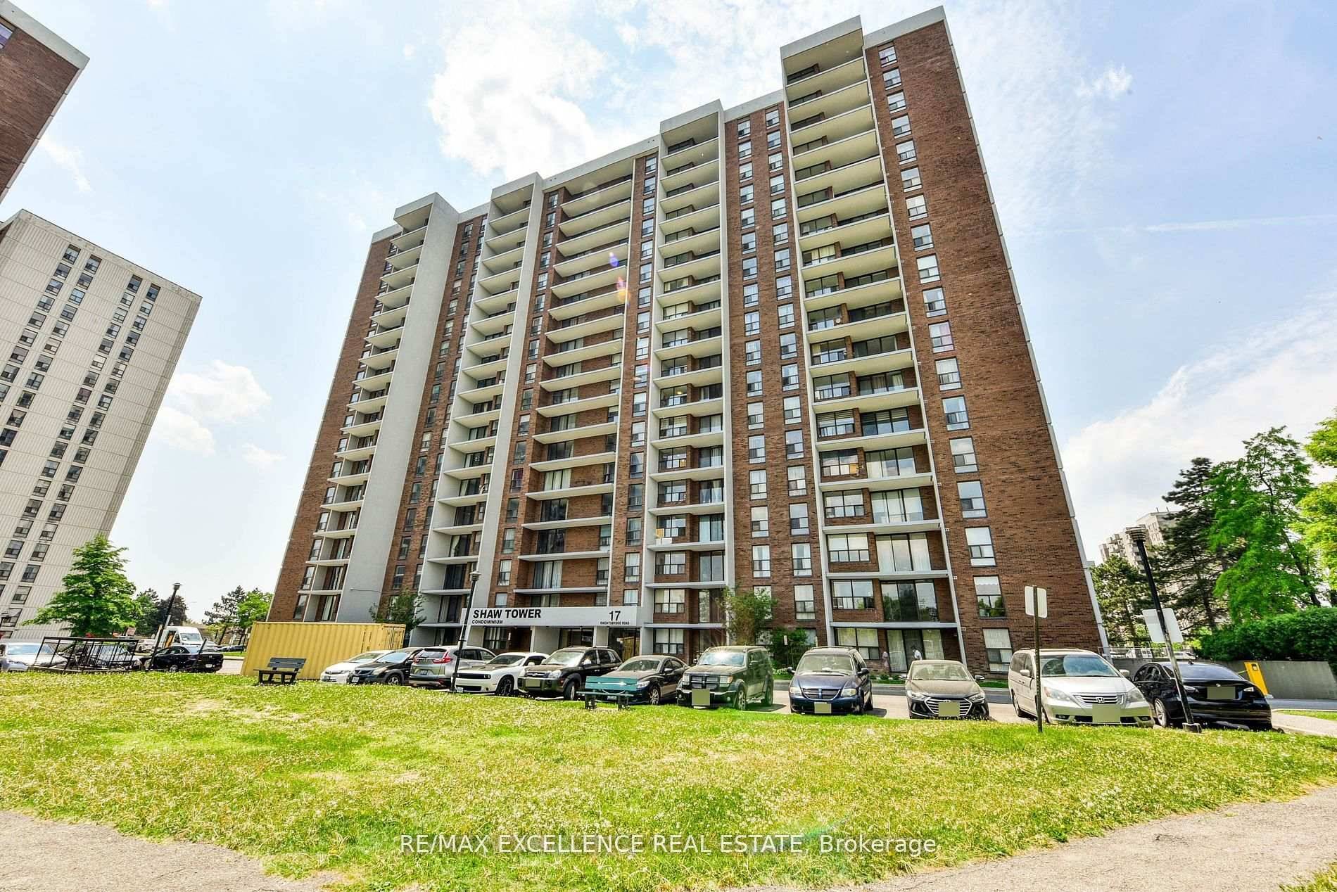 Welcome to this stunning, two bedroom condo, maintenance fees cover all utilities, including heat, water, hydro, central air conditioning, cable TV, Rogers Internet and boasting an incredible view from its ...