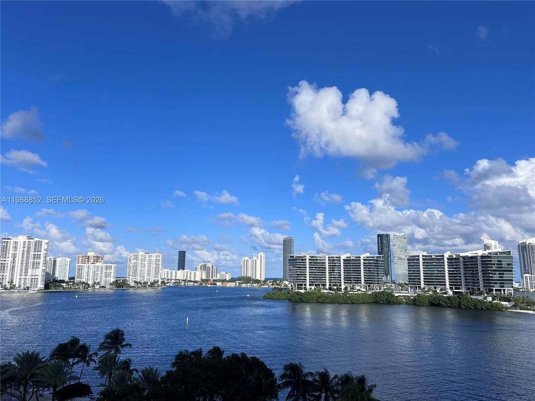 A premier sky residence in Aventura offering breathtaking direct ocean, intracoastal, and city views.