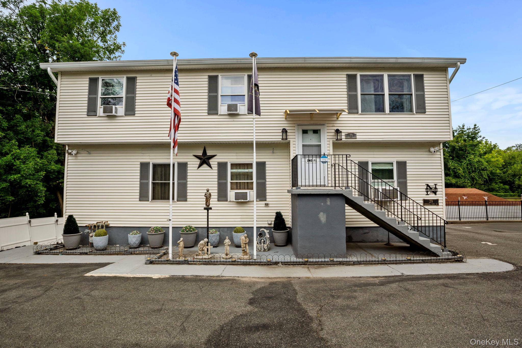 Fantastic Two Family Home in Spring Valley, NY This is th eopportunity you have been waiting for !