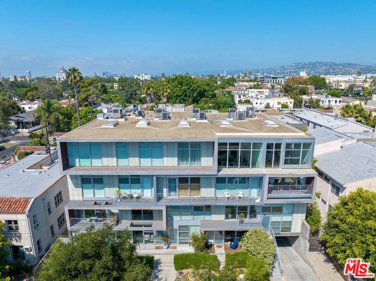 611 N Bronson Ave 2BR Mid Wilshire La