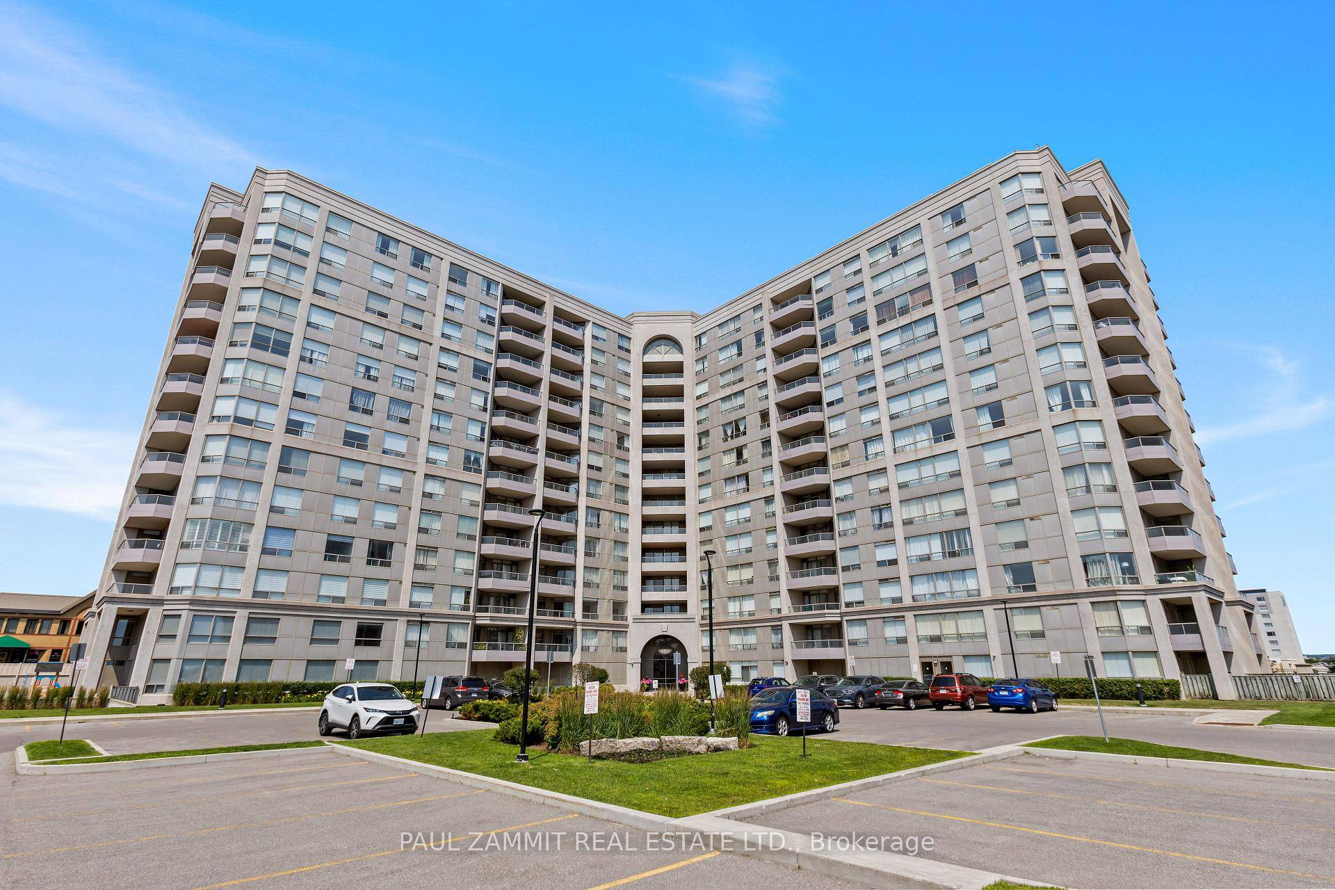 Grand Parkway Penthouse Corner Suite with 4 Spacious Bedrooms !