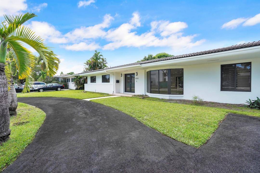 Located in the beautiful Sky Lake neighborhood of North Miami Beach and just 5 minutes from the amazing Aventura Mall and some of the best schools in South Florida.
