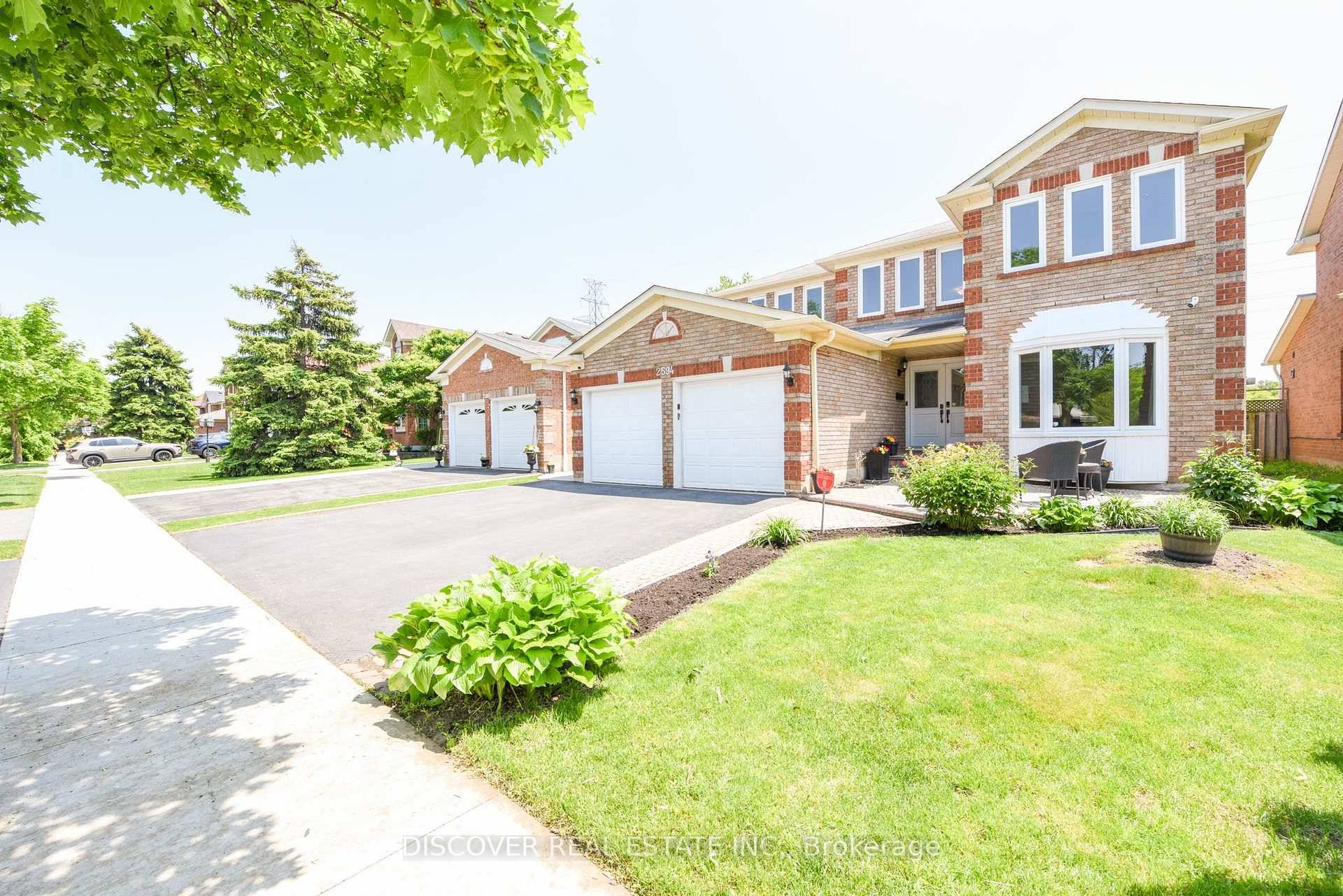 Spacious 5 2 Bedroom Home with Legal Basement Apartment in Sought After Central Erin Mills Stunning, carpet free detached home offering over 4, 400 sq ft of finished living space ...