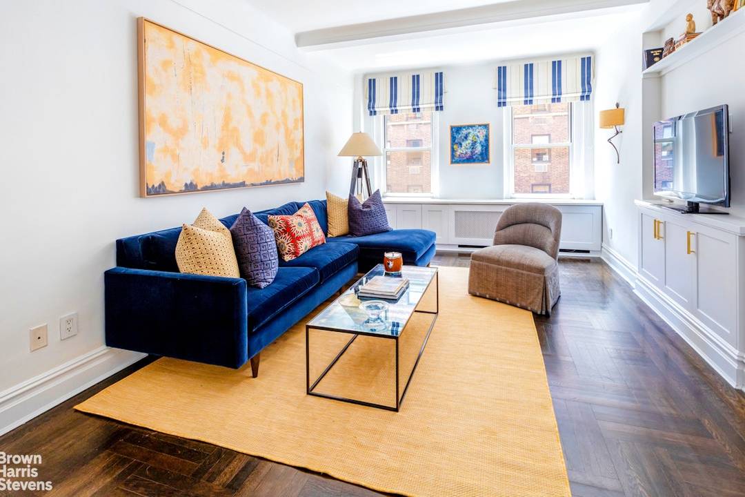 Prewar perfection ! Unbeatable UES address !