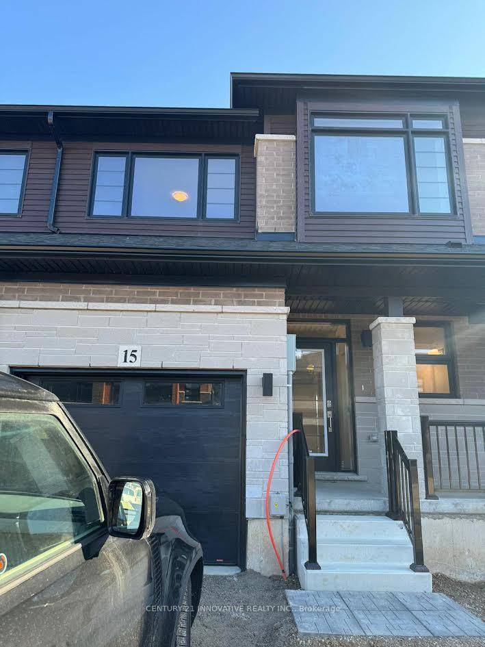 Welcome to a modern and beautiful Townhouse located in a highly desirable community in Blackburn Drive !