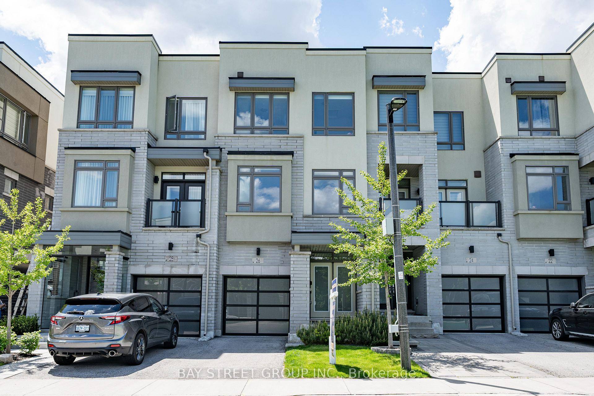 Executive park facing POTL townhome in OTTO by CountryWide Homes just north of Bayview amp ; Steeles, set on an 18x102 ft premium lot with a sunset viewing, west facing ...