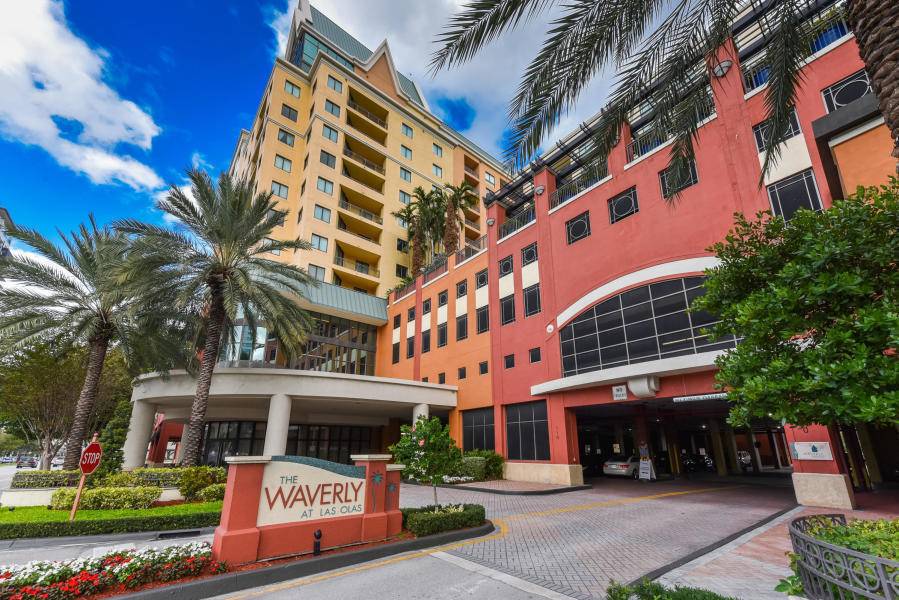 NEW NEW NEW Fantastic updated condo with no expense spared !