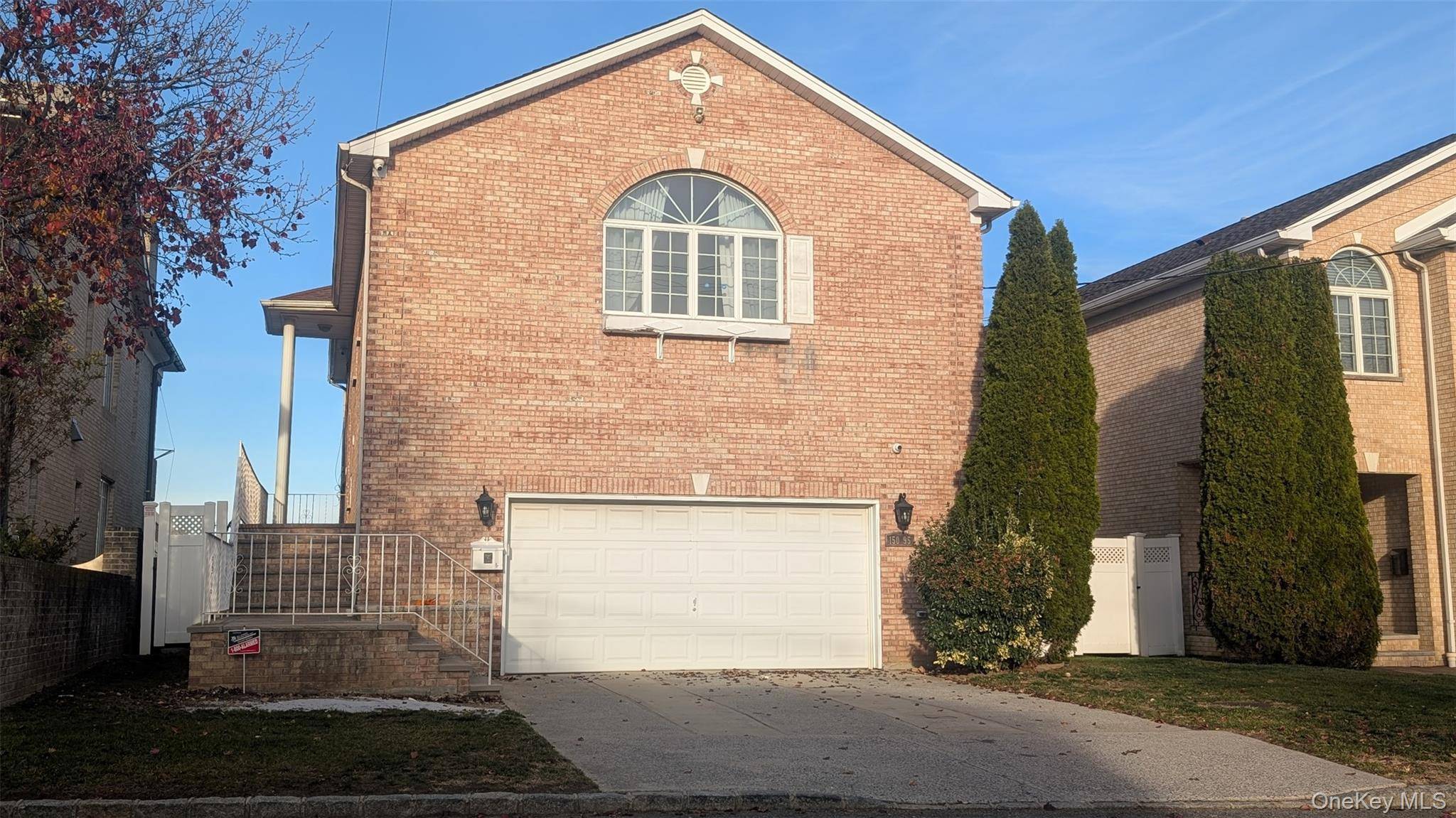 Beautiful Large Waterfront Hi Ranch With Private Beach.