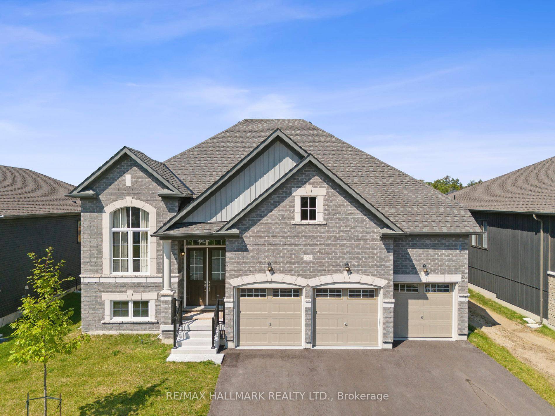 Welcome to this Stunning All Brick 10 feet ceiling Bungalow located in the sought after Neighborhood of Shoreline Point.