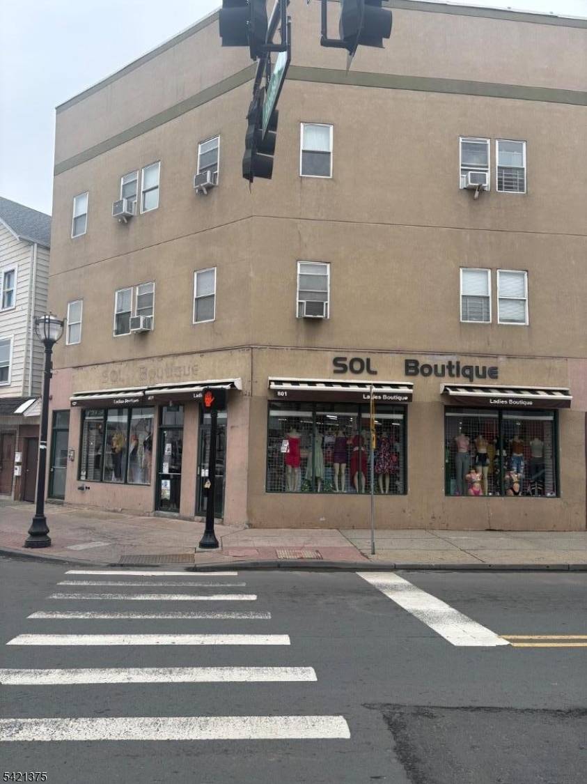 Clothing store and alterations shop with an excellent clientele.