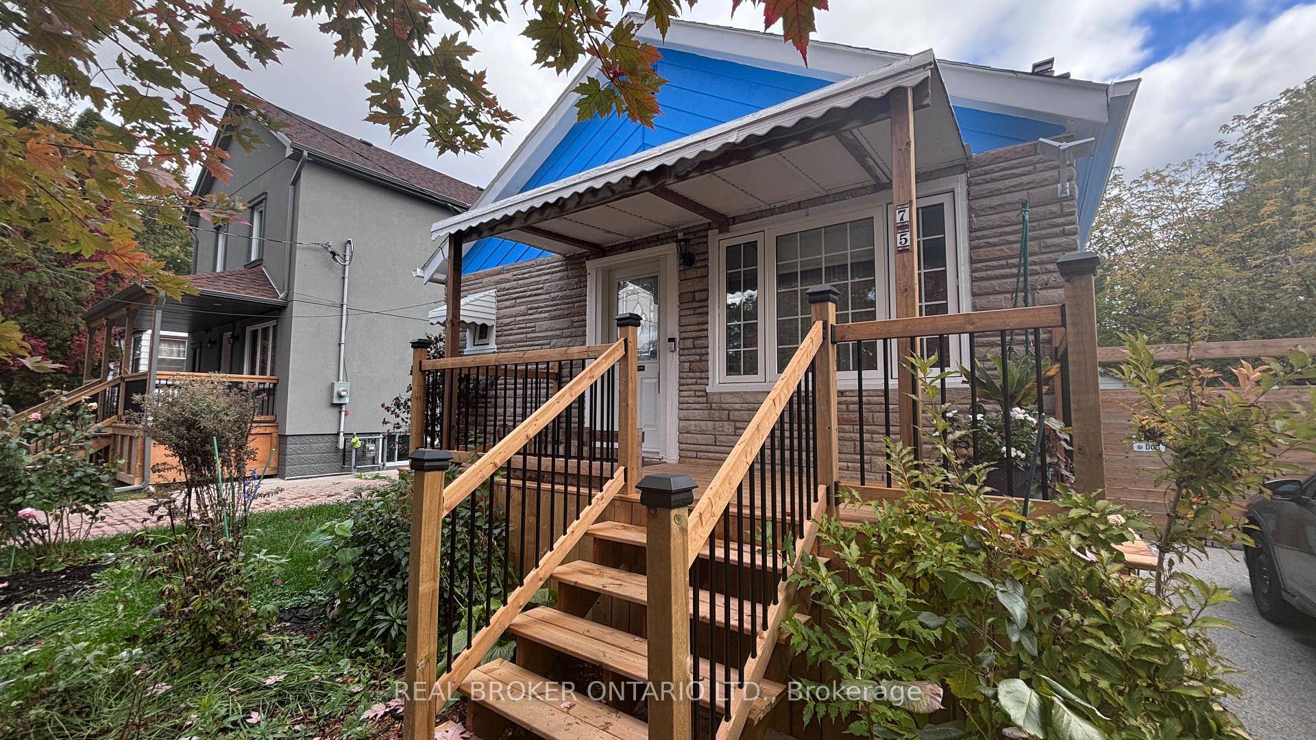 Prime Cliffside main floor bungalow for lease.