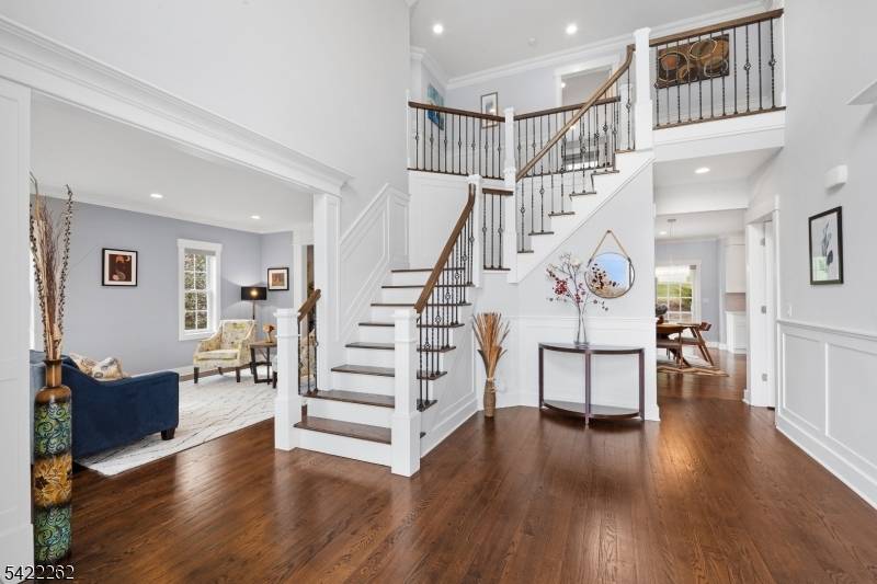 Welcome to this stunning 5 bedroom, 5.