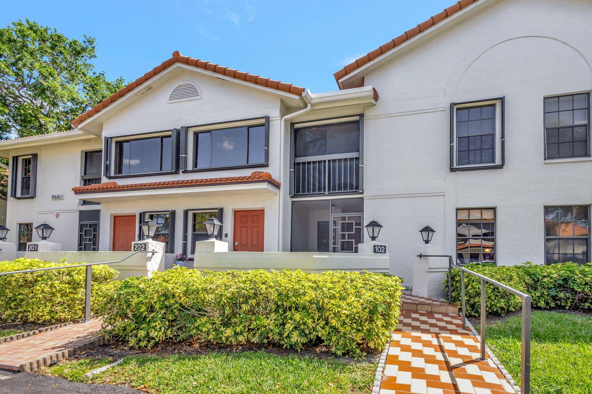Motivated seller for this freshly painted beautifully maintained 1st floor 2BR 2B den turnkey condo.