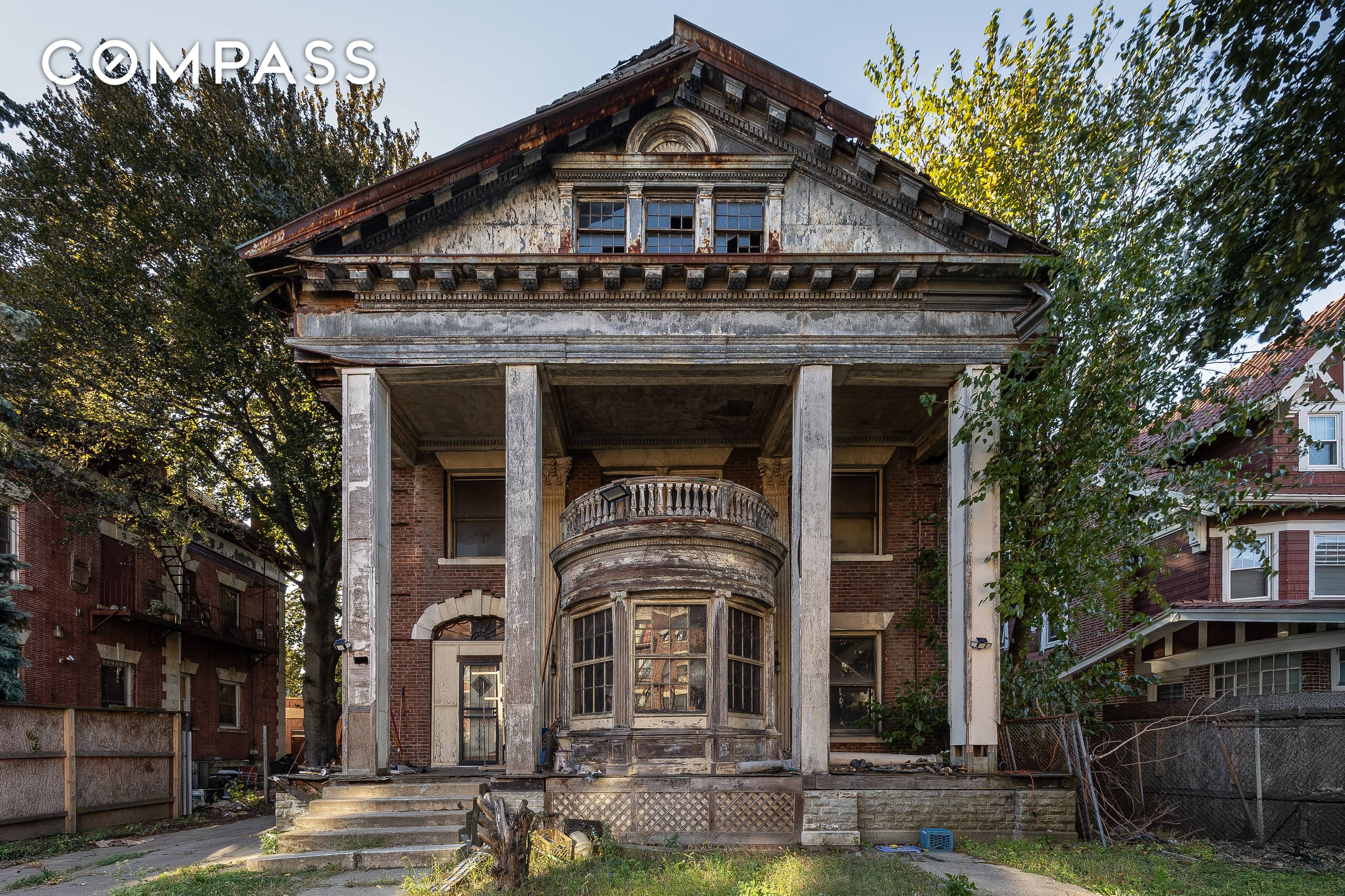 A Restoration Masterpiece in Ditmas Park s Historic District 1000 Ocean Avenue, Brooklyn Whoever said there are no true palaces in Brooklyn has never seen 1000 Ocean Avenue.