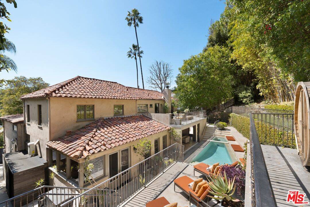 3300  N Knoll Dr 4BR Hollywood Hills East La