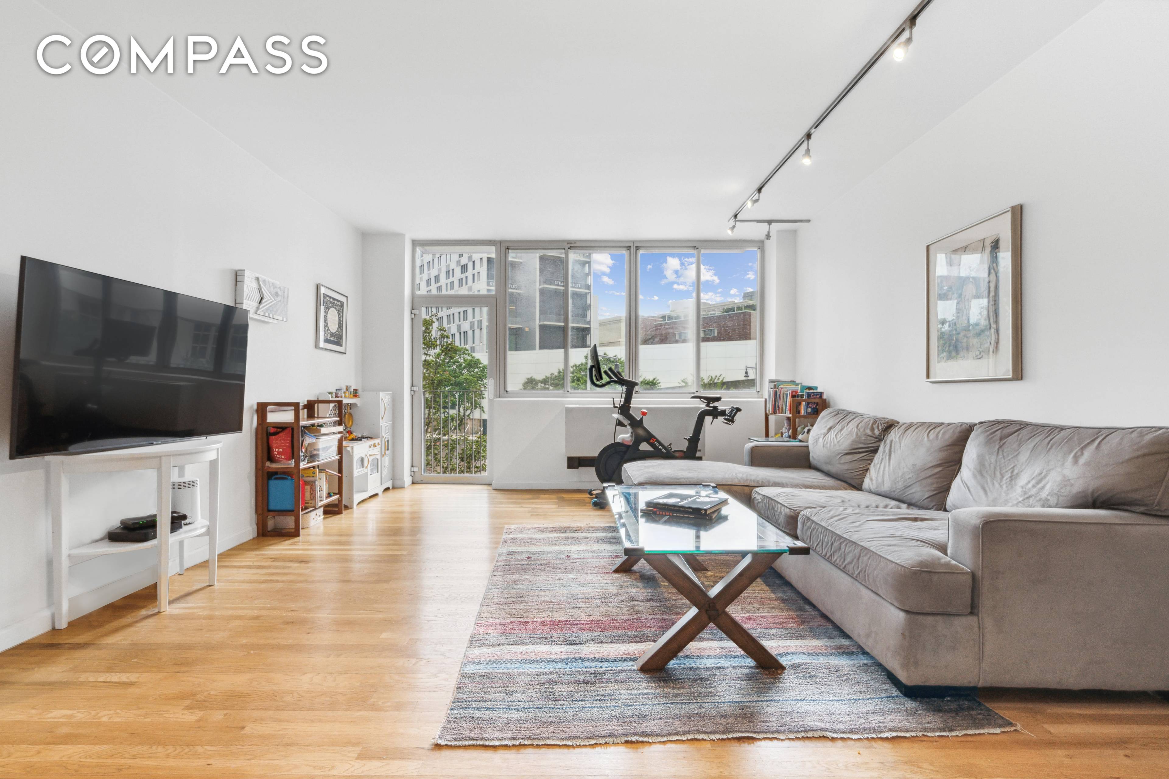 This Boerum Hill doorman condo is the ideal 2 bed 2 bath unit with a northeastern exposure.