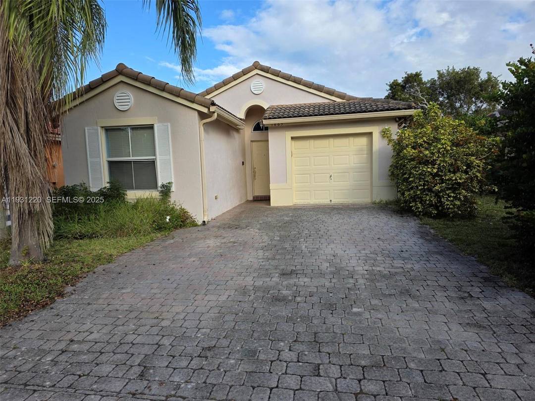 Great opportunity nice property in gated community The Shores at Keys Gate, 3 bedrooms and 2 full bathrooms, 1 car garage, new AC 2023, ceiling fans, laminate wood floor, French ...