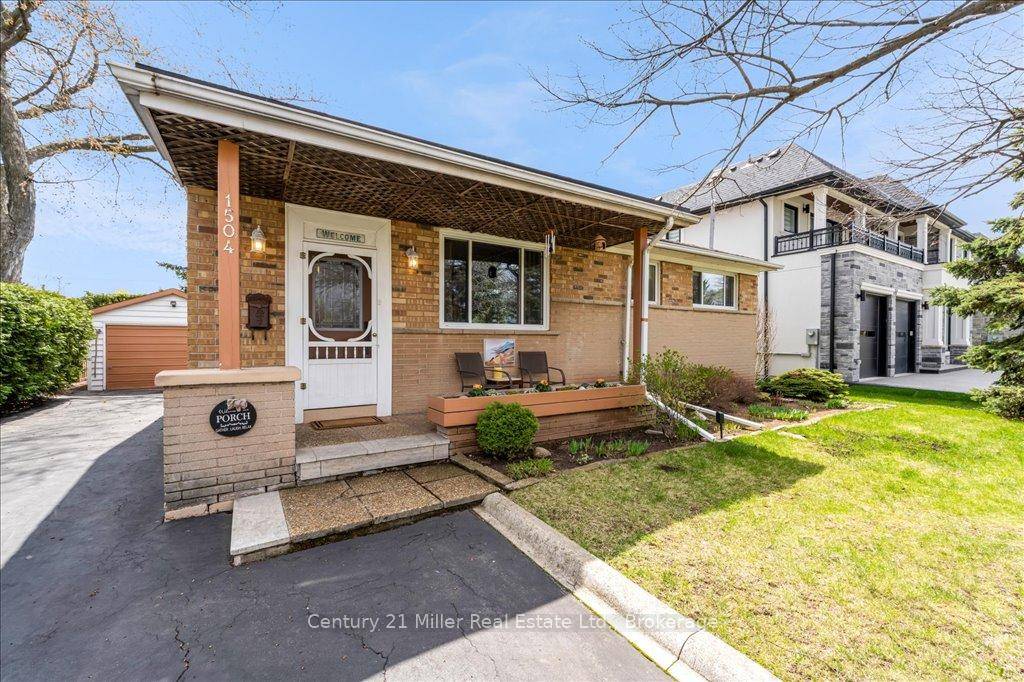 PRICE IMPROVEMENT ! This charming bungalow has endless possibilities !