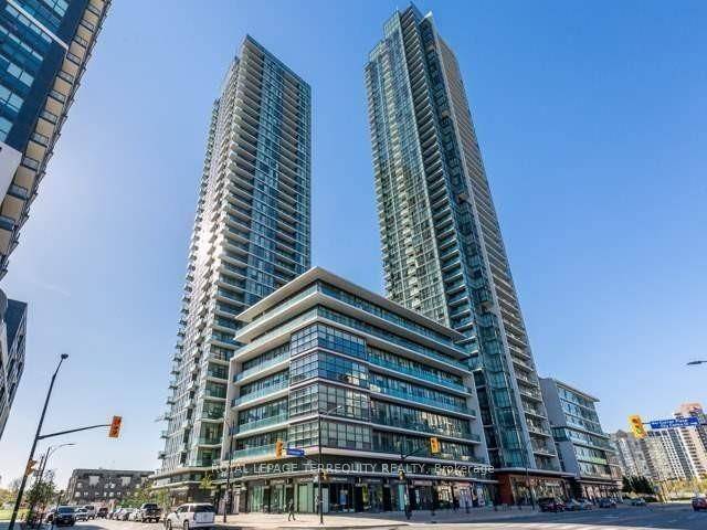 Fully Furnished Condo Apartment In the Heart of Mississauga For Short amp ; Long Term.